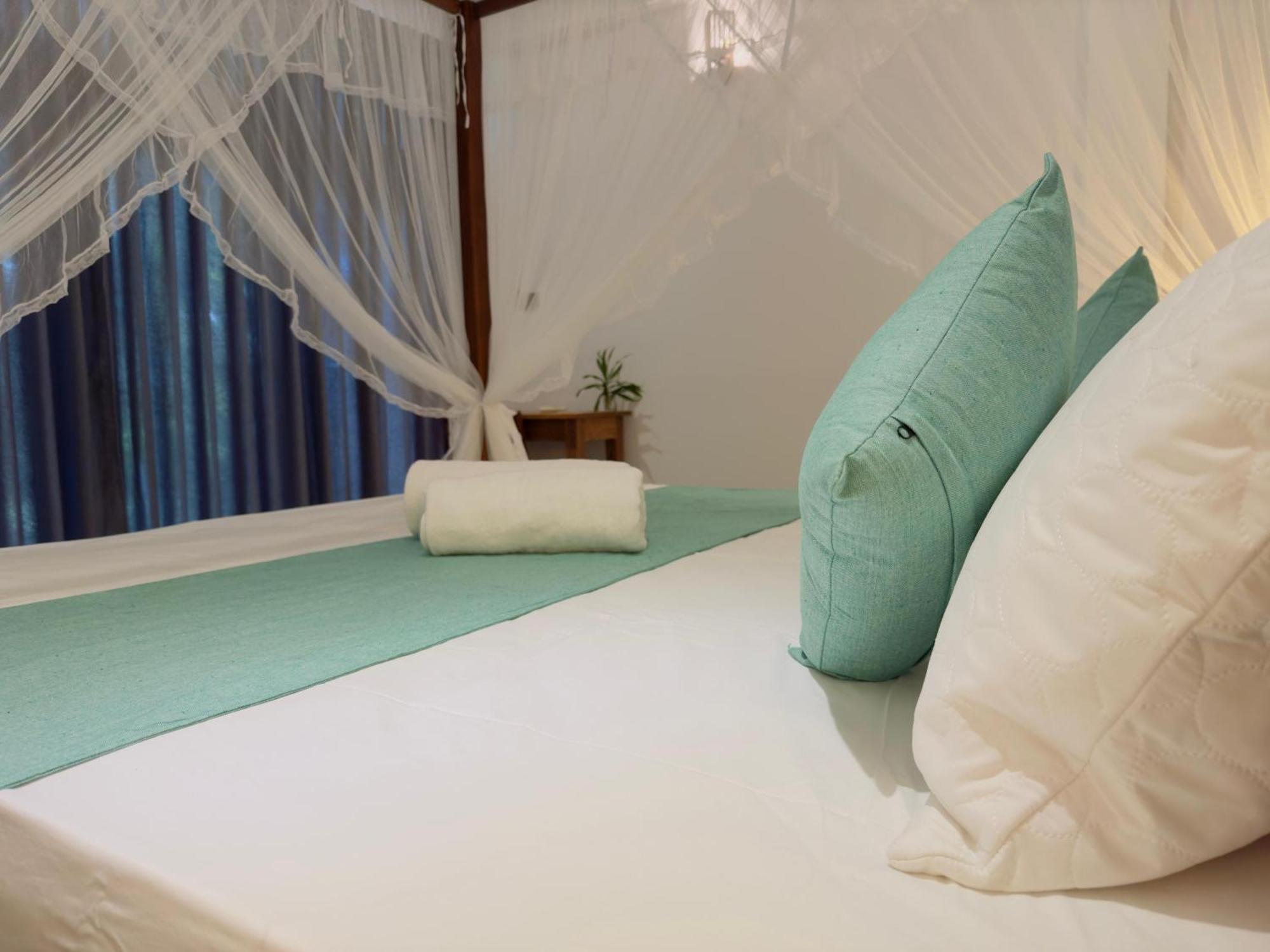 New Ocean Breeze Madiha Hotel Matara Exterior foto